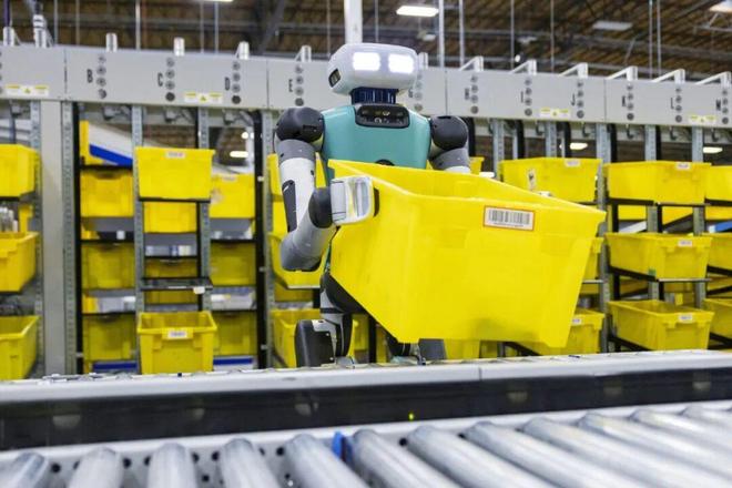 类出局三年暴省126亿!机器人大军入厂j9九游真人游戏第一品牌全美60万岗人(图5) 类出局三年暴省126亿!机器人大军入厂j9九游真人游戏第一品牌全美60万岗人(图5)